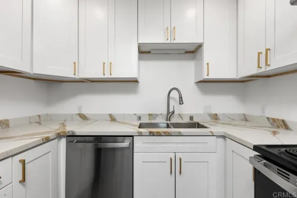 $2,150,000 | 889 Bracero Road, Encinitas, CA 92024