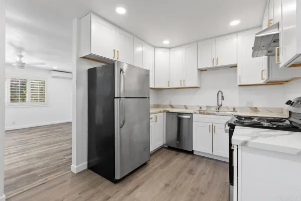 $2,150,000 | 889 Bracero Road, Encinitas, CA 92024