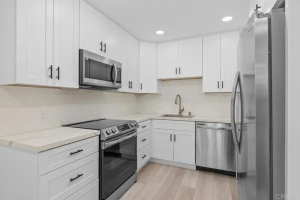 $2,150,000 | 889 Bracero Road, Encinitas, CA 92024