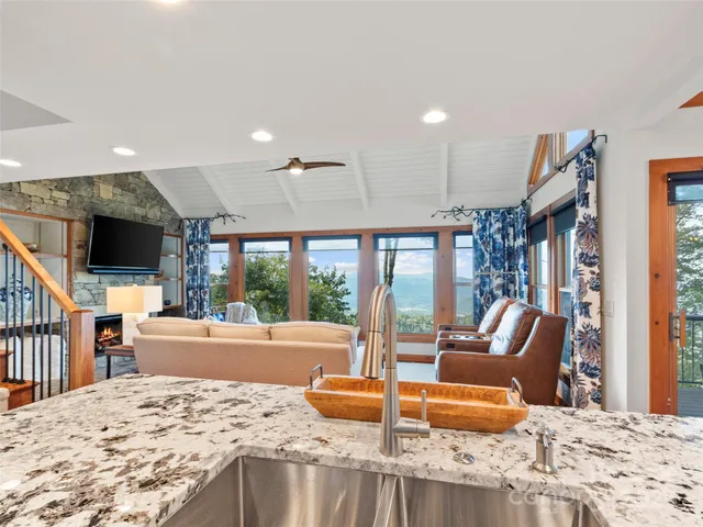 $1,350,000 | 430 Rhododendron Lane, Burnsville, NC 28714