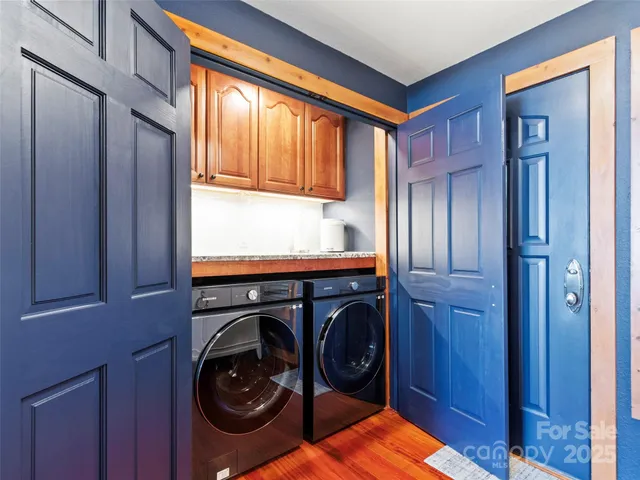 $1,350,000 | 430 Rhododendron Lane, Burnsville, NC 28714