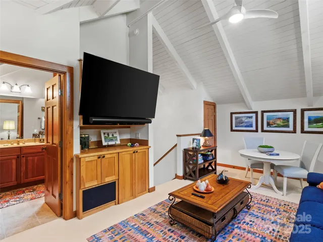 $1,350,000 | 430 Rhododendron Lane, Burnsville, NC 28714