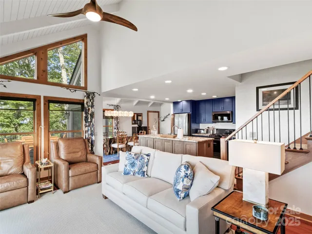 $1,350,000 | 430 Rhododendron Lane, Burnsville, NC 28714