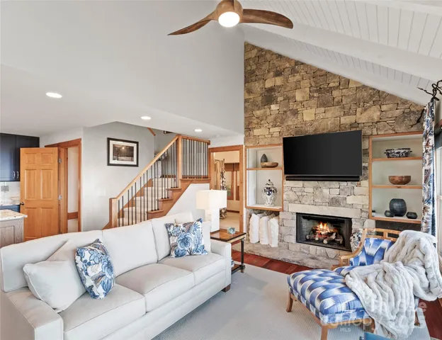 $1,350,000 | 430 Rhododendron Lane, Burnsville, NC 28714