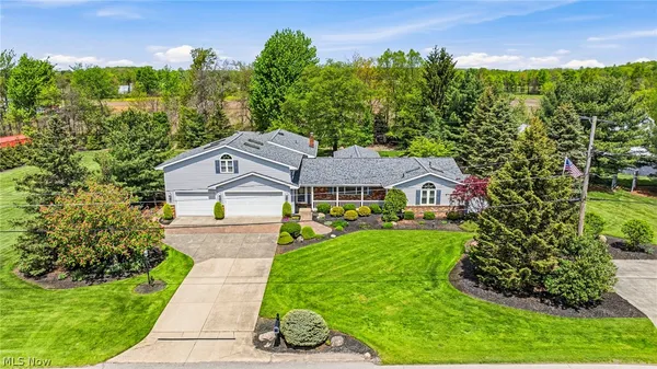 $525,000 | 735 Fairway Street, Jefferson, OH 44047