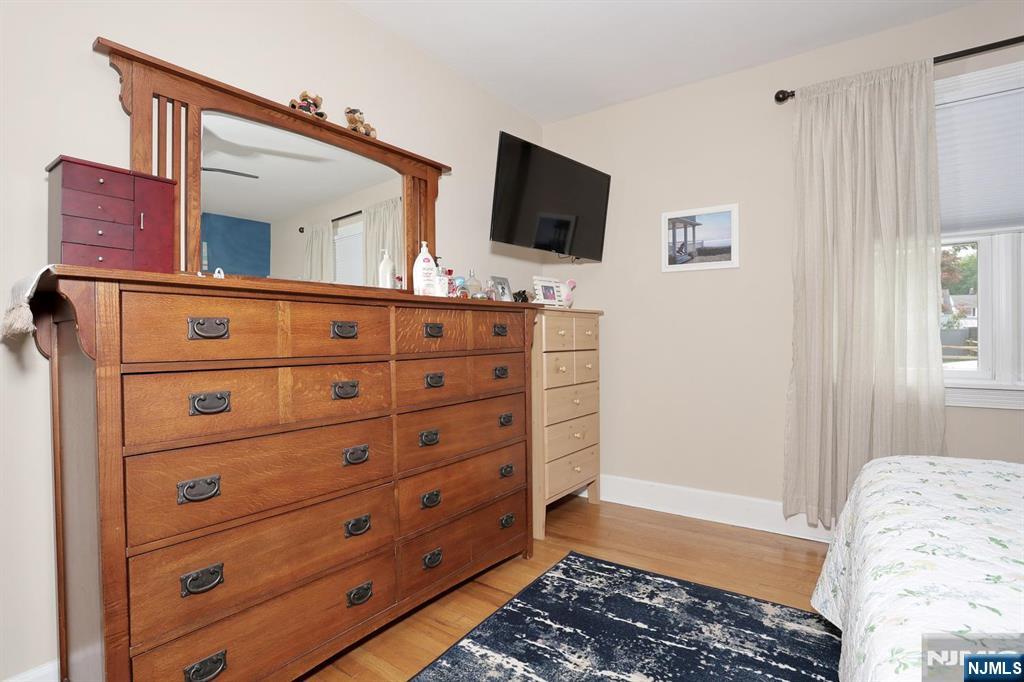 117 Roxbury Road Dumont, NJ 07628 - Photo 23 of 49