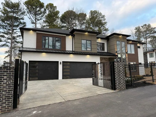 a house view with a outdoor space