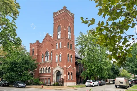 $625,000 | 2140 North Richmond Street, Unit 7, Chicago, IL 60647