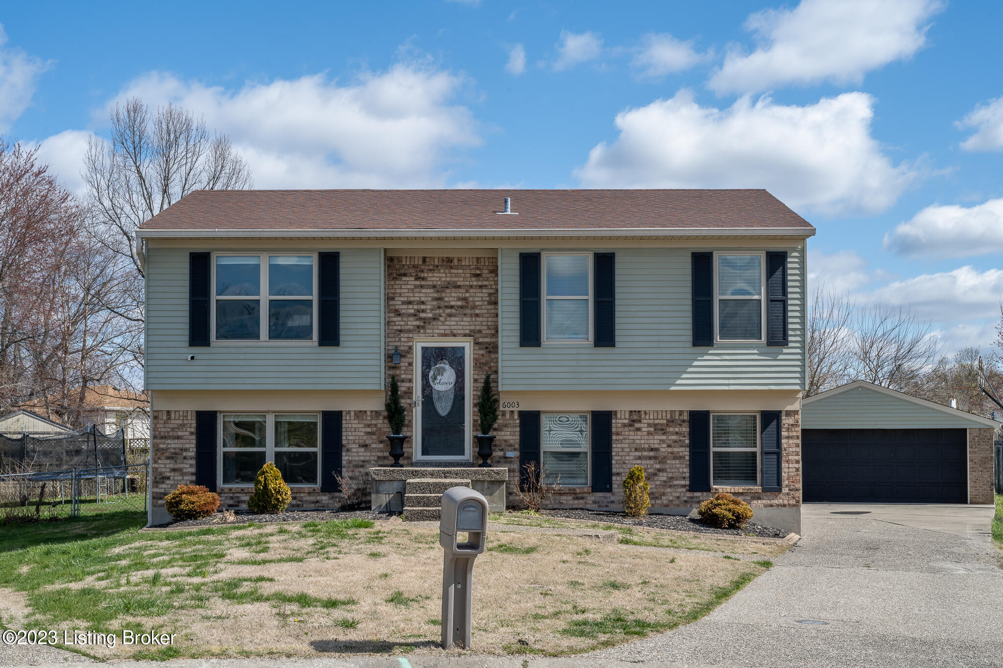 6003 Hickory Tree Road Louisville, KY 40291 - Photo 2 of 32 6003 Hickory Tree Rd-2