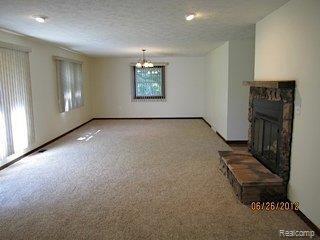 70401 Wolcott Road Armada, MI 48005 - Photo 7 of 16 LR AND DR.jpg