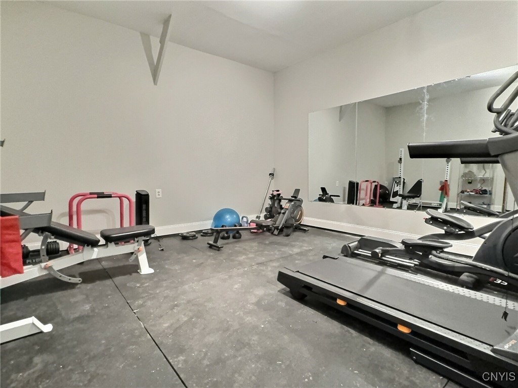 8290 Number 2 Road East Pompey, NY 13104 - Photo 31 of 45