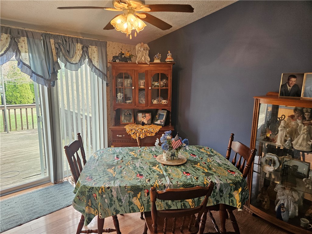 84 Wayfaring Lane Greece, NY 14612 - Photo 7 of 24