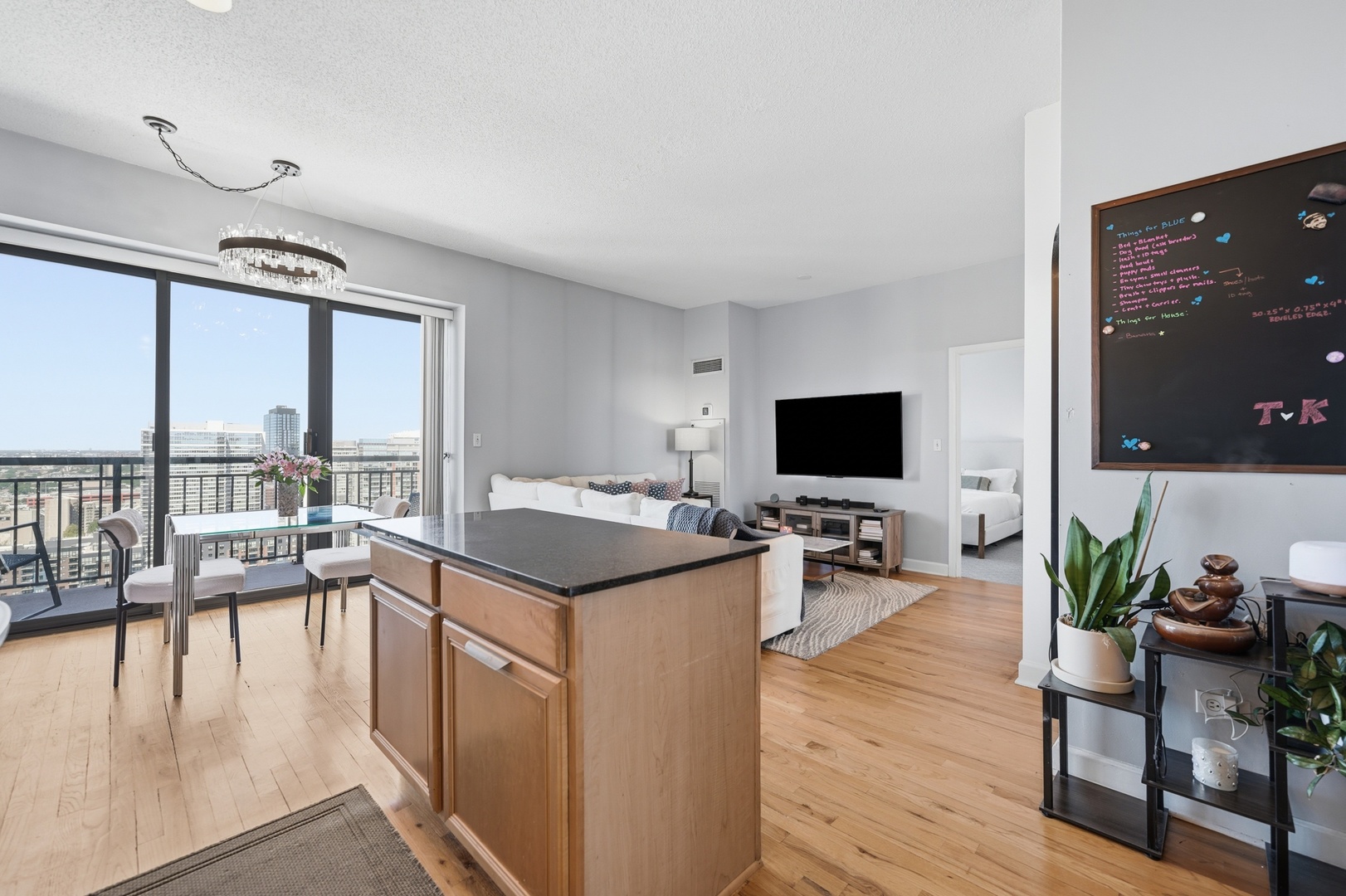 41 East 8th Street, Unit 2905 Chicago, IL 60605 - Photo 7 of 26