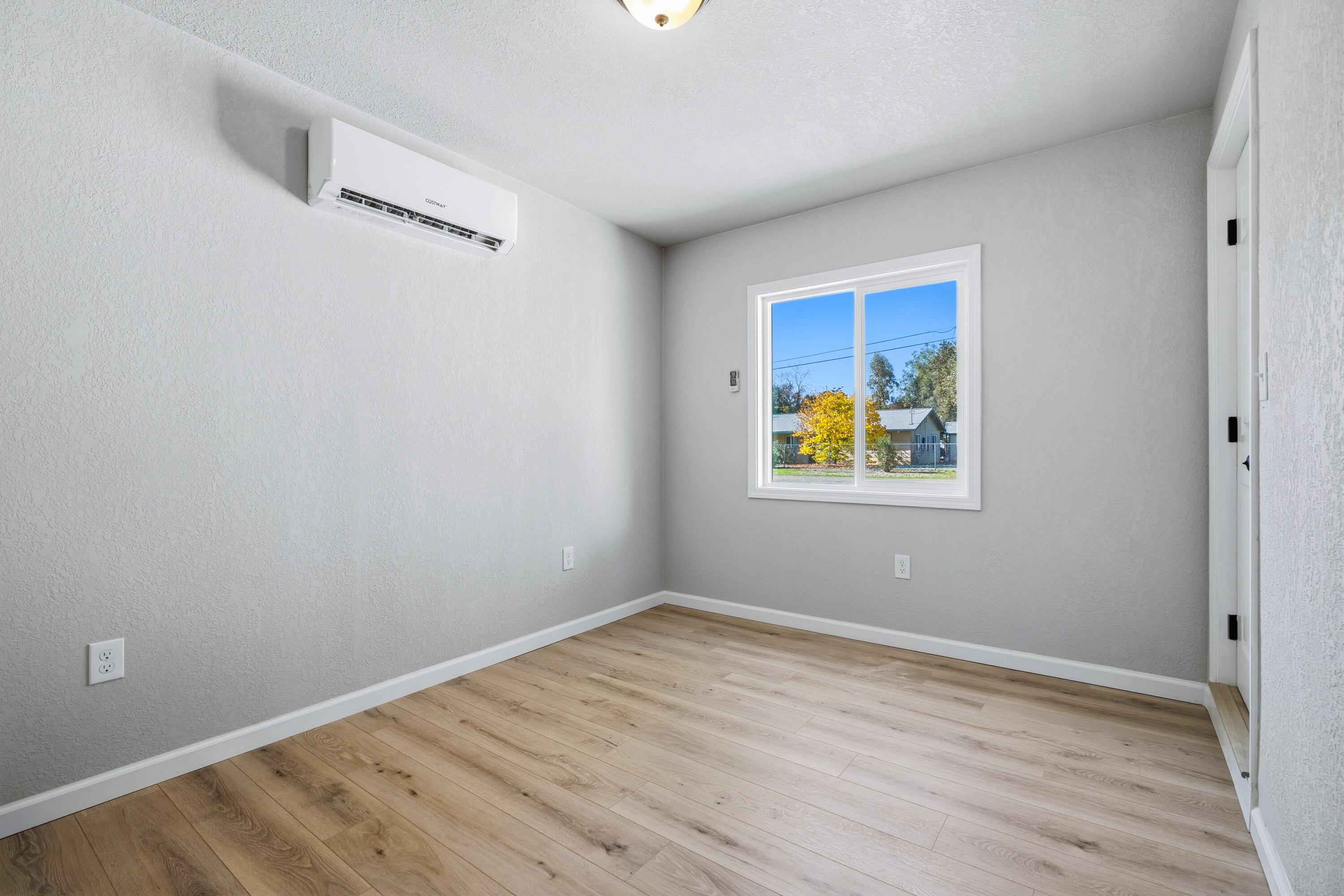 6673 Mountain View Drive Anderson, CA 96007 - Photo 16 of 42 a view of an empty room