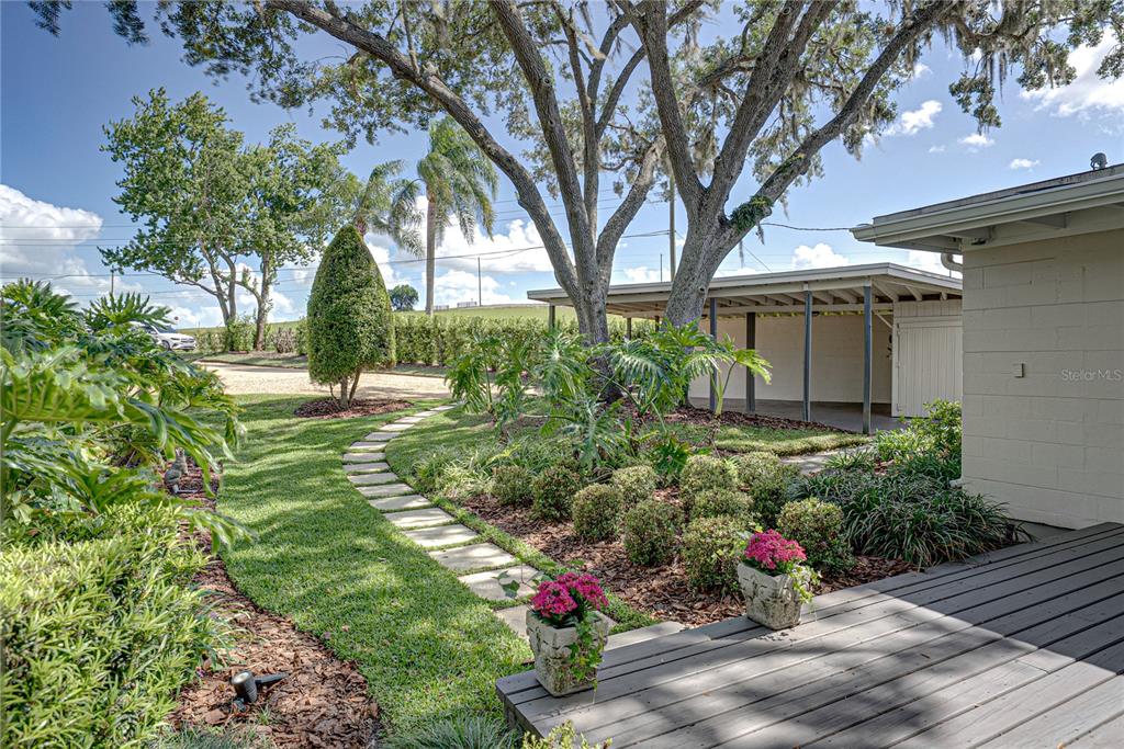 1075 Cody Cove Road Babson Park, FL 33827 - Photo 6 of 96