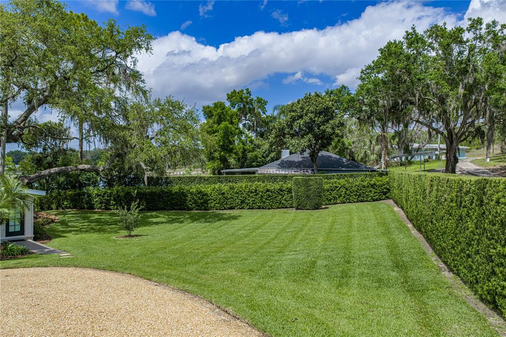 1075 Cody Cove Road Babson Park, FL 33827 - Photo 62 of 96 a view of a fountain in front of a house