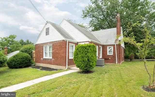 $389,000 | 6924 Randolph Street, Hyattsville, MD 20784
