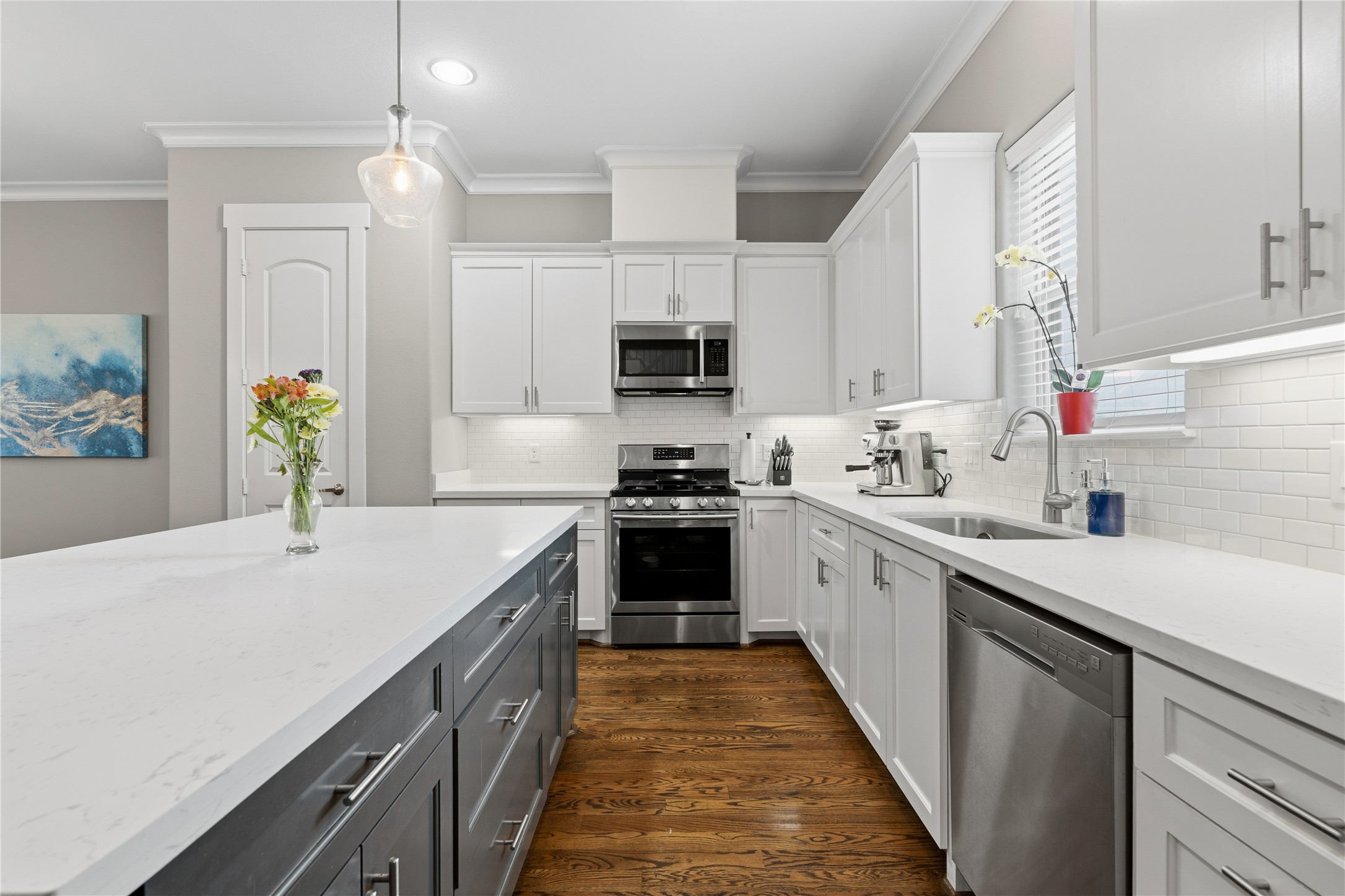 2604 Bevis Street, Unit D Houston, TX 77008 - Photo 9 of 32