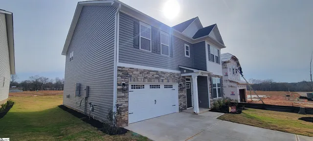 $337,900 | 2041 Halton Oaks Drive, Unit 99, Spartanburg, SC 29303