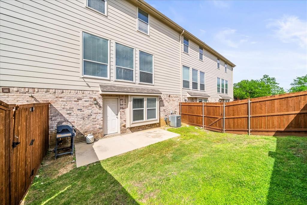 2700 Club Ridge Drive, Unit 34 Lewisville, TX 75067 - Photo 23 of 27