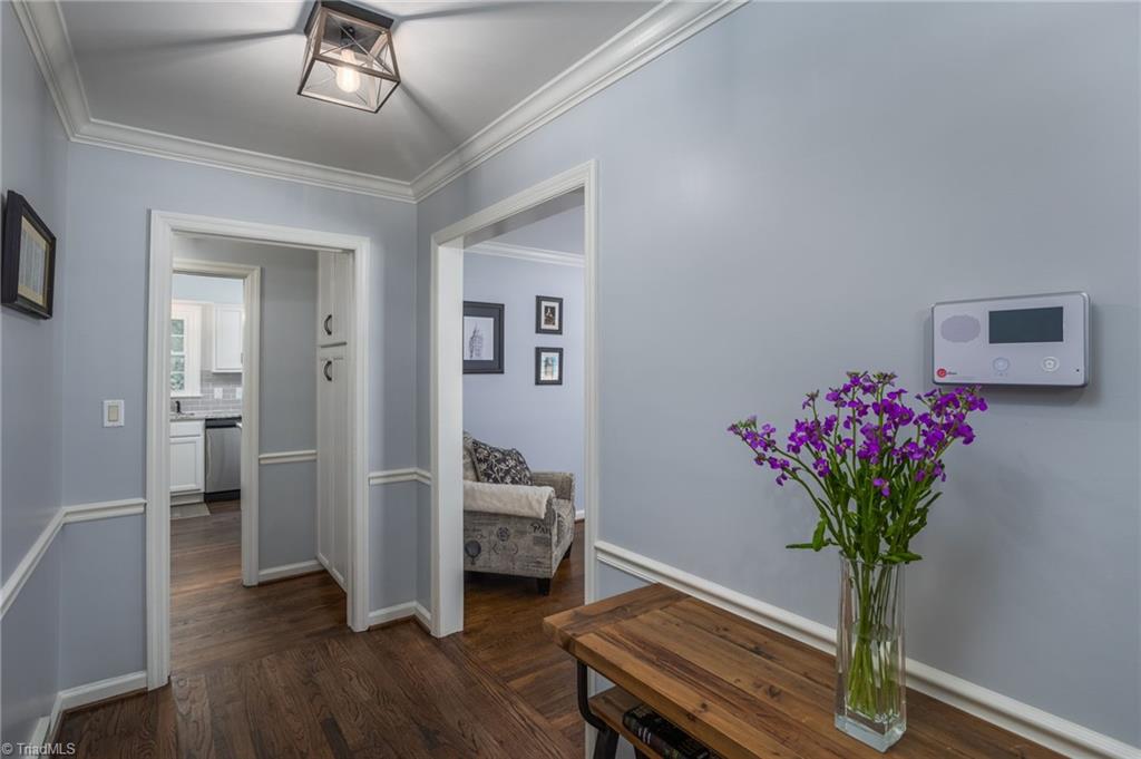 606 Shawnee Road Greensboro, NC 27403 - Photo 6 of 33 Gallery Image 6