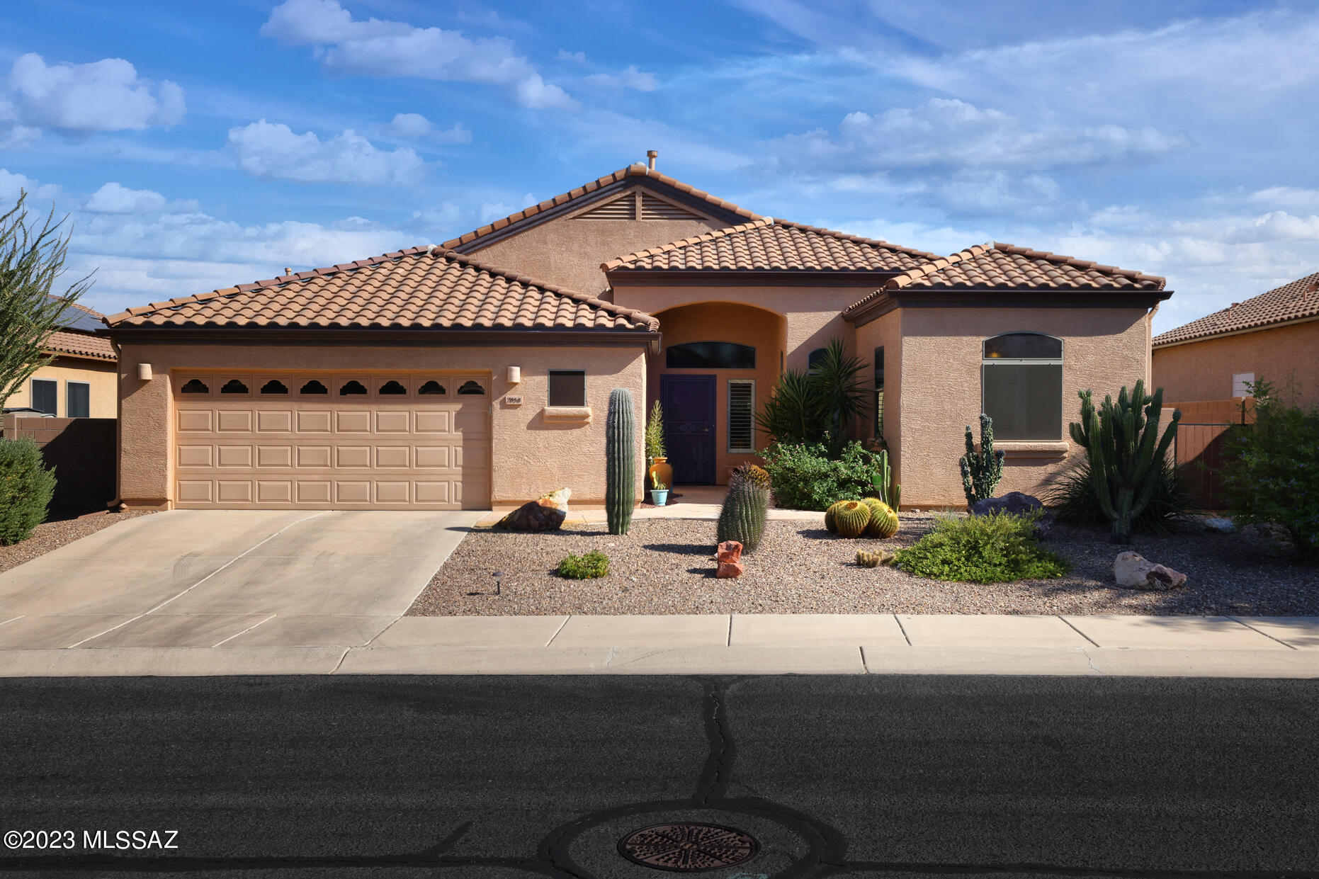 7858 North Rondure Loop Tucson, AZ 85743 - Photo 1 of 40 Gallery Image 1