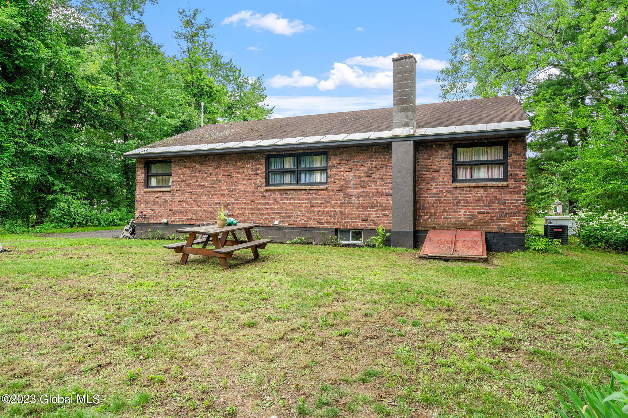 2742 Curry Road Colonie, NY 12303 - Photo 7 of 30 7-web-or-mls-2742-curry-rd