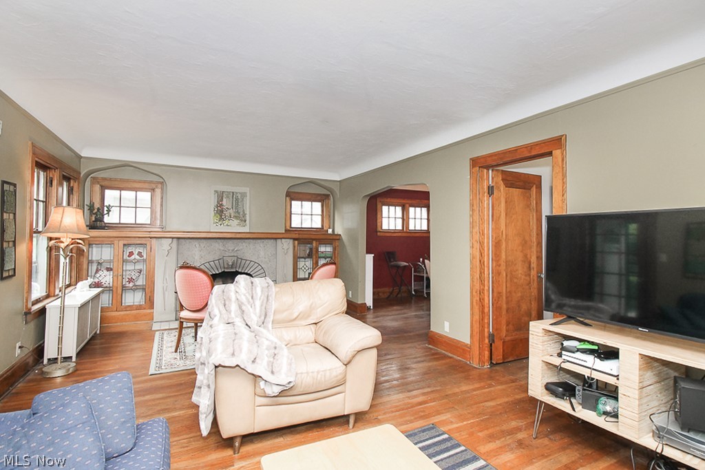 3464 Woodridge Road Cleveland Heights, OH 44121 - Photo 4 of 30