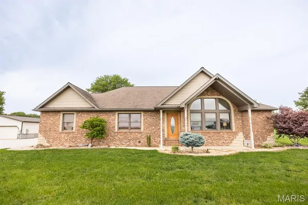 $699,000 | 7045 Brickyard Road, Mascoutah, IL 62258