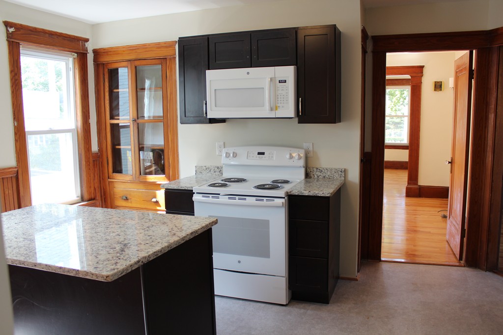29 Strathmore Road Worcester, MA 01610 - Photo 3 of 10 Gallery Image 3