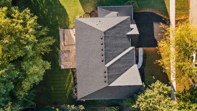 $645,000 | 517 Meadowwood Lane, Oswego, IL 60543