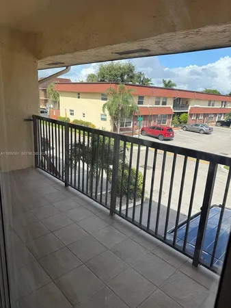 $2,200 | 4163 Southwest 66th Terrace, Unit 108, Davie, FL 33314
