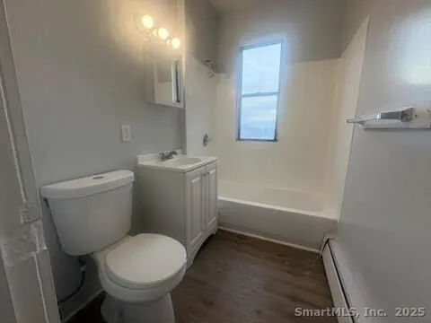 $1,300 | 42 Redding Street, Unit 3W, Hartford, CT 06114