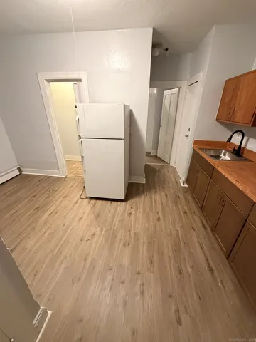 $1,300 | 42 Redding Street, Unit 3W, Hartford, CT 06114