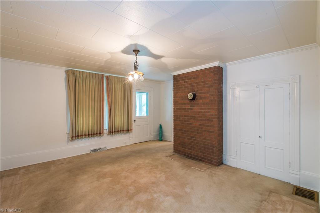 7410 Walnut Cove Road Walkertown, NC 27051 - Photo 7 of 29 Gallery Image 7