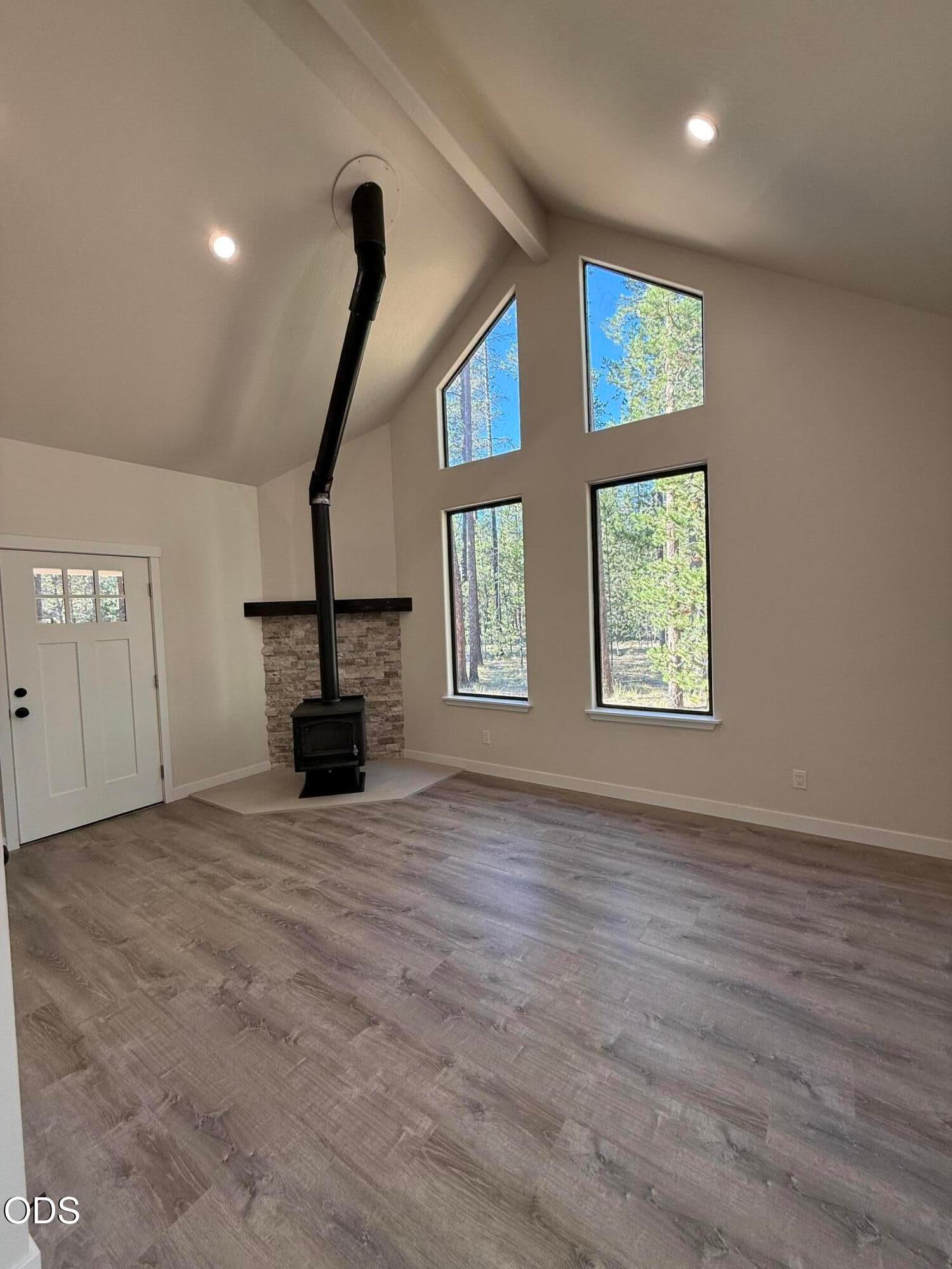 52318 Dustan Road La Pine, OR 97739 - Photo 3 of 21 Gallery Image 3