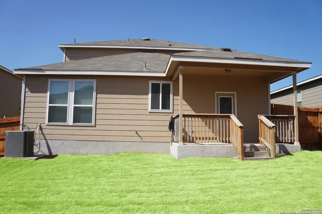 $1,950 | 11410 Unbridled, San Antonio, TX 78245