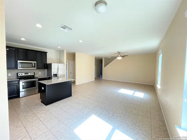 $1,950 | 11410 Unbridled, San Antonio, TX 78245