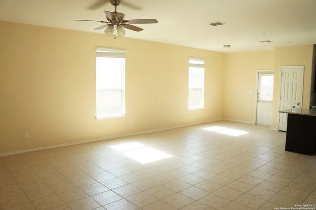 $1,950 | 11410 Unbridled, San Antonio, TX 78245