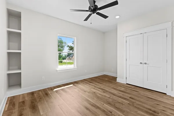 $557,700 | 17300 Woodcrest Circle, Lindale, TX 75771
