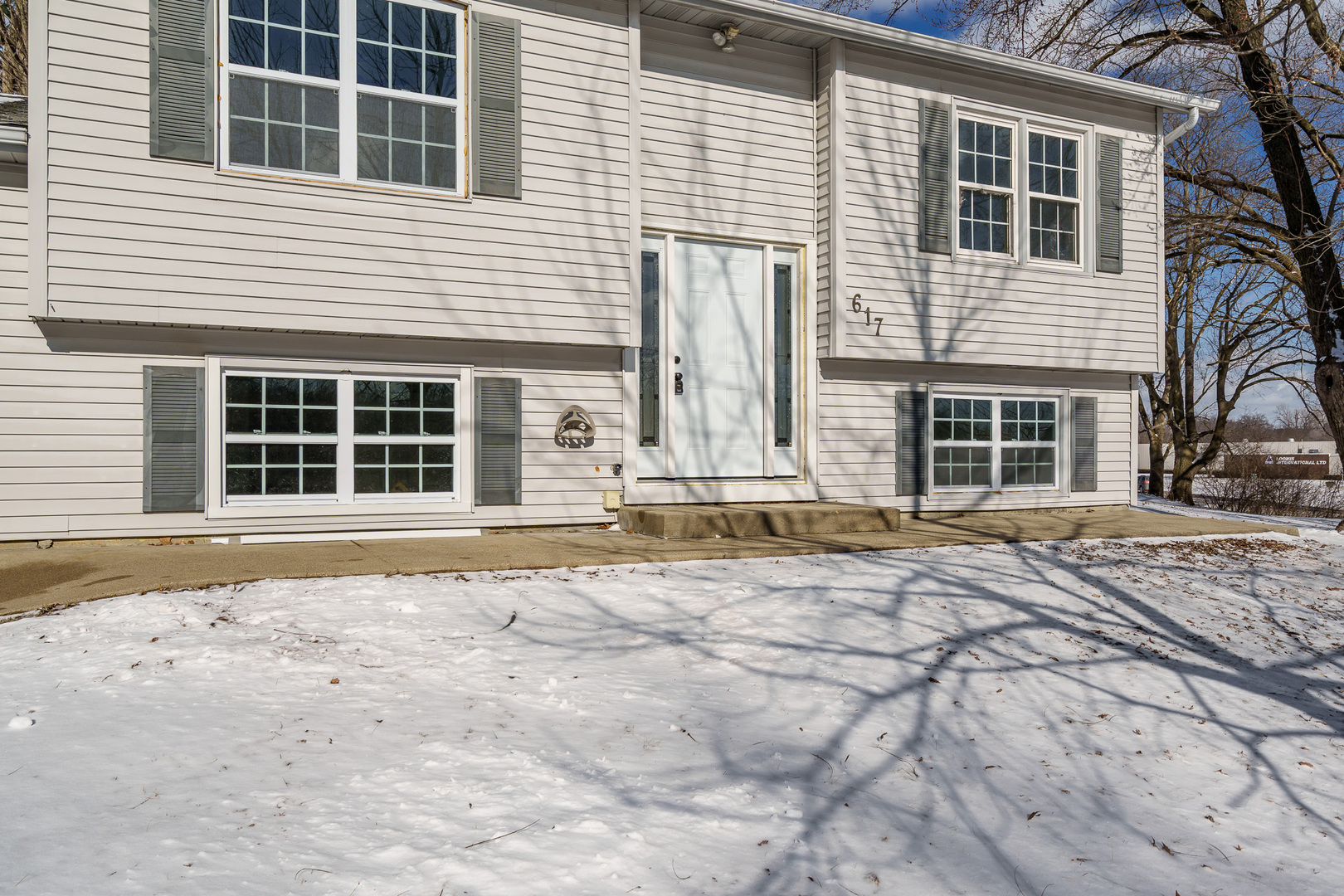 617 East 3rd Street Byron, IL 61010 - Photo 2 of 40