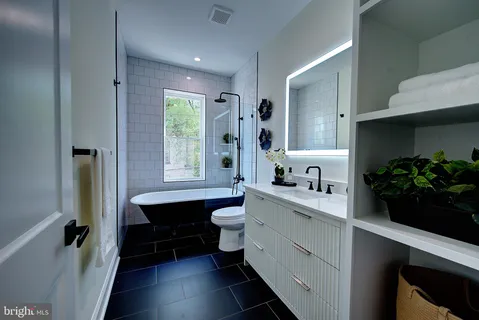 $549,000 | 818 South 51st Street, Philadelphia, PA 19143