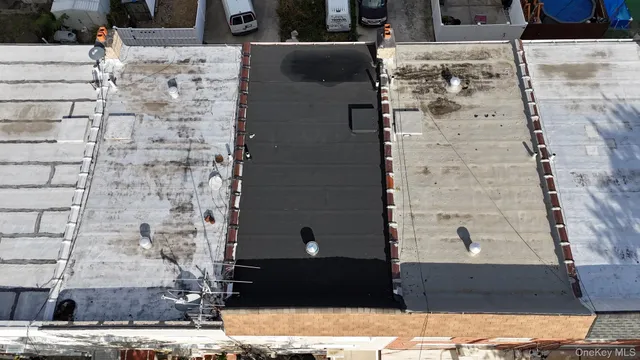 $988,000 | 184 Kearney Avenue | Throgs Neck