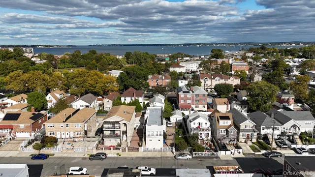 $988,000 | 184 Kearney Avenue | Throgs Neck