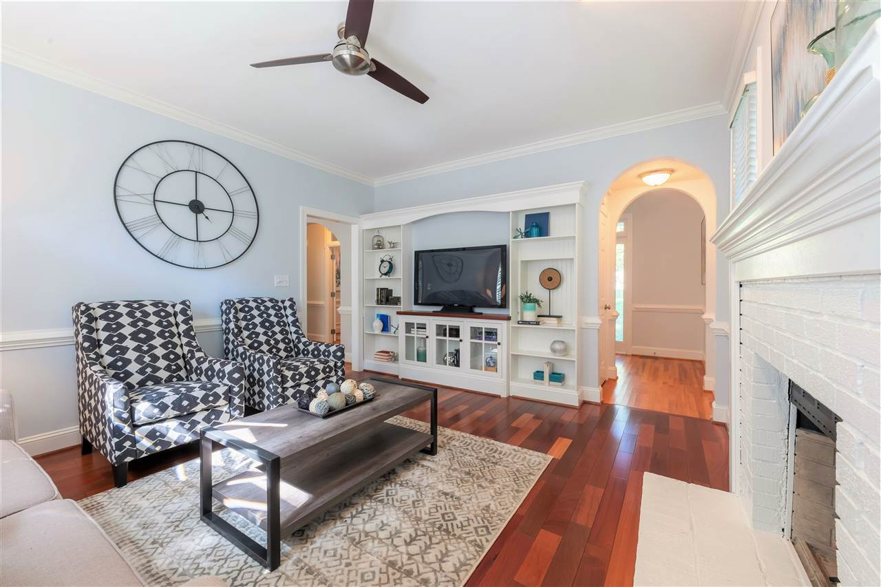 1021 Temple Street Raleigh, NC 27609 - Photo 4 of 28 Living Room
