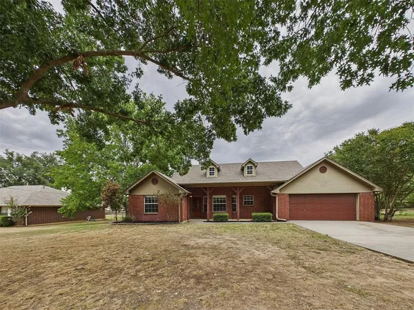 $339,900 | 616 West Walcott Street, Pilot Point, TX 76258