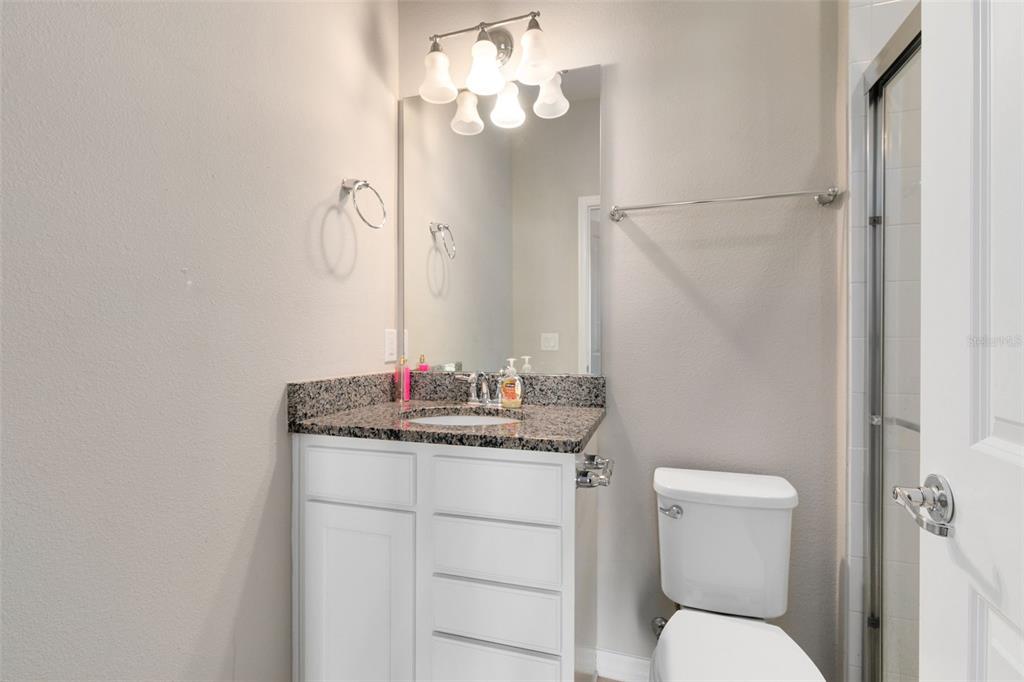 586 Piazza Point Oviedo, FL 32765 - Photo 18 of 38