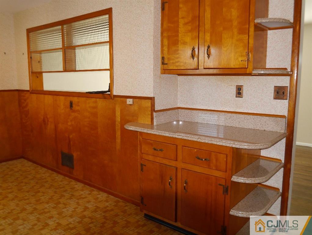 350 Morristown Road Linden, NJ 07036 - Photo 6 of 14 Gallery Image 6