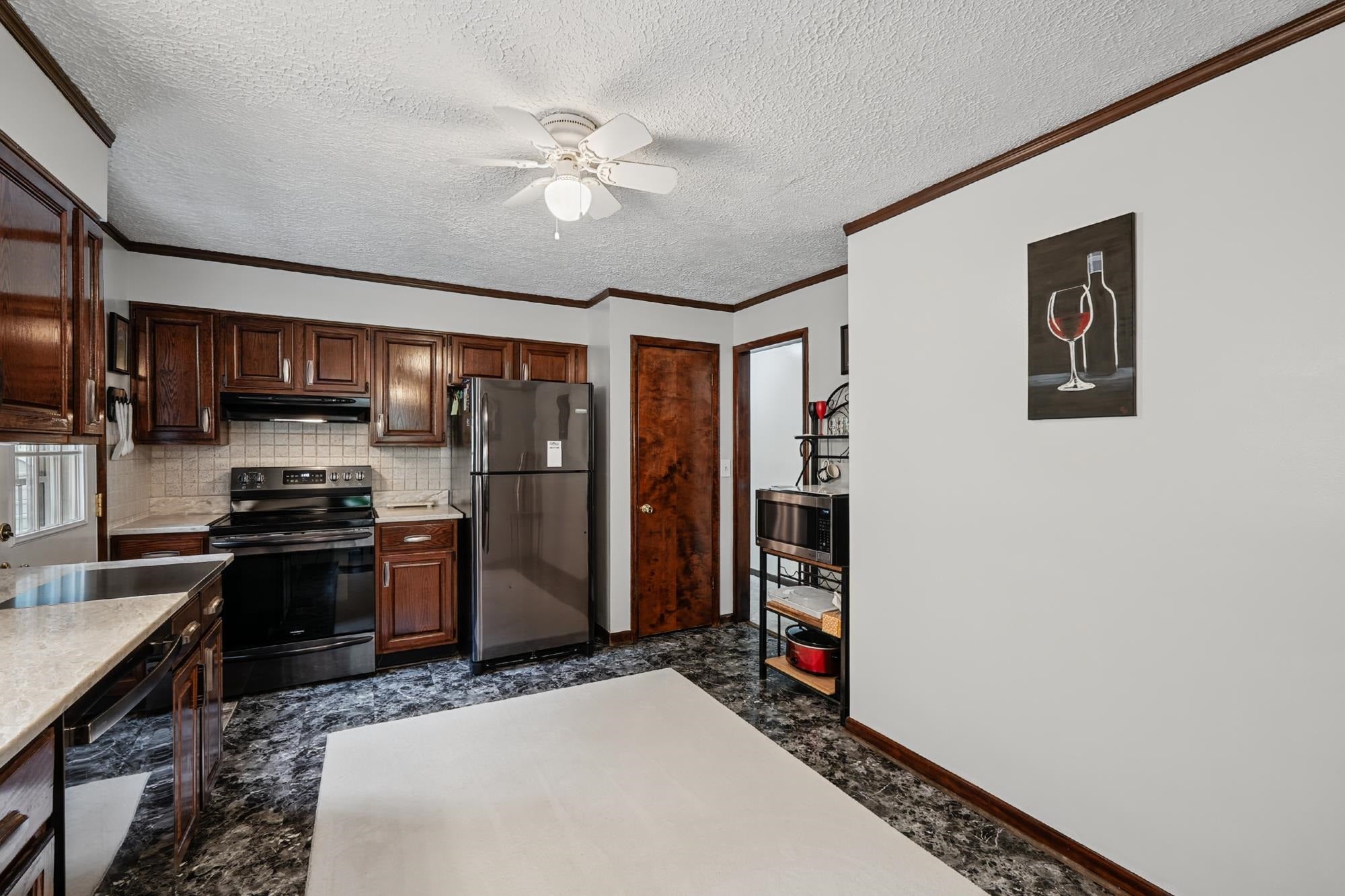 3788 Green Valley Road Huntington, WV 25701 - Photo 10 of 32 Gallery Image 10