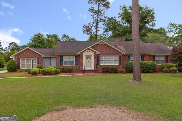 $349,000 | 447 South College Street, Metter, GA 30439